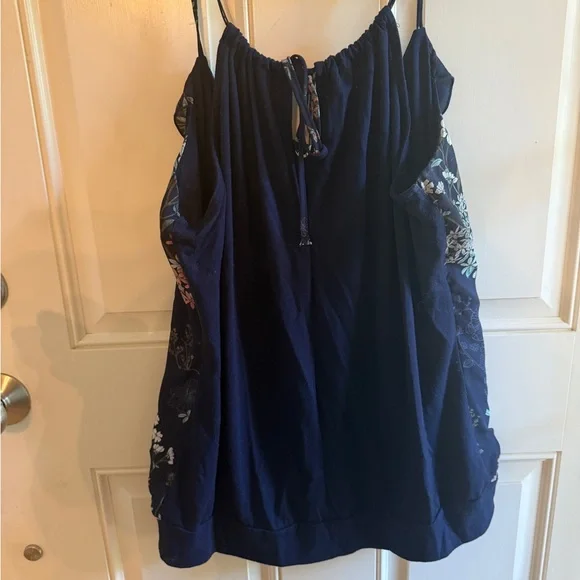 Maurice’s blue floral tank top women’s size large - Picture 4 of 4